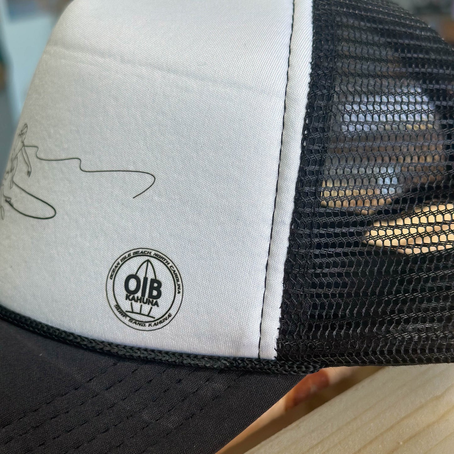 Surfer trucker hat - Help MAUI