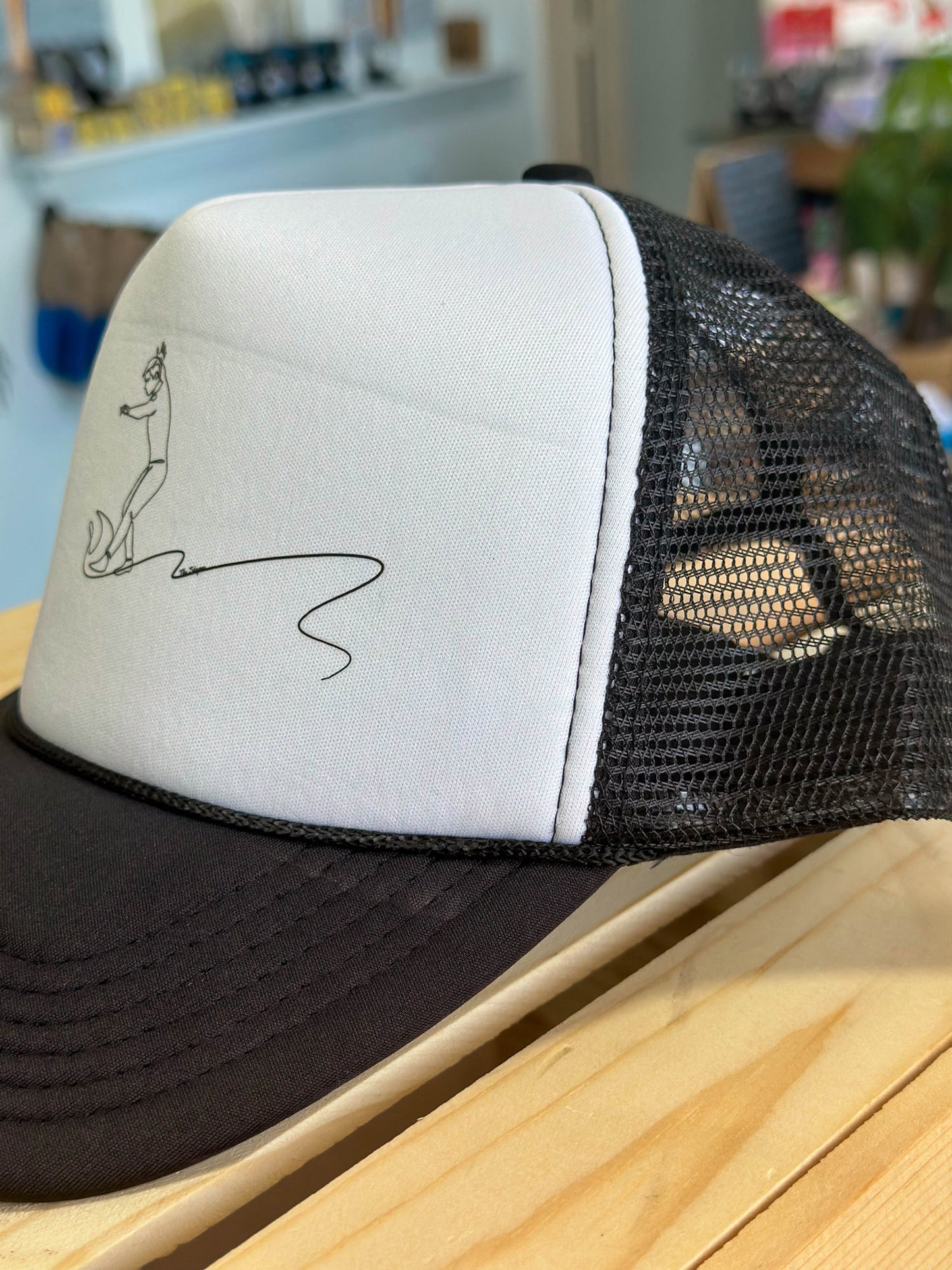 Surfer trucker hat - Help MAUI
