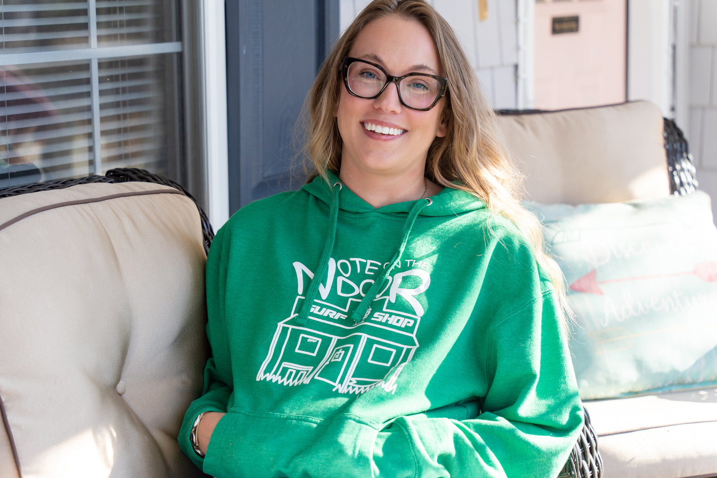 Note on the Door Surf Shop - Mid-Weight Beach HOODIE